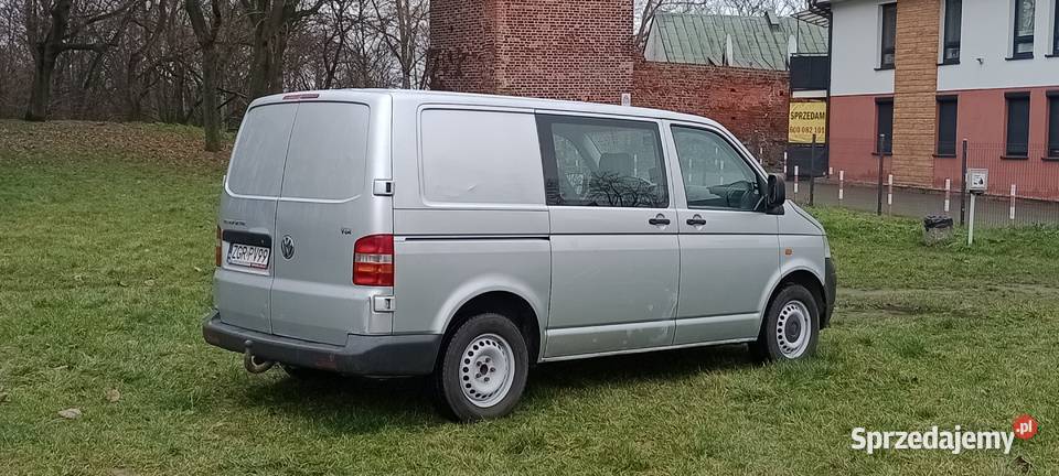 VW T5 Transporter 130 9 osób klima srebrny met Stargard
