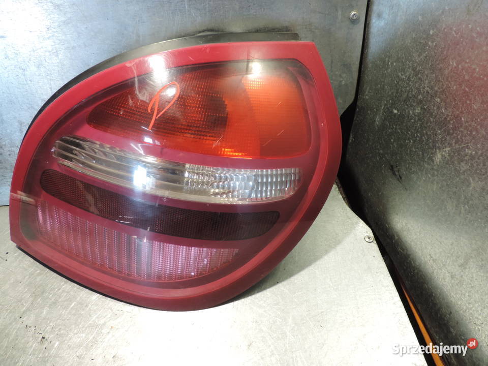 NISSAN ALMERA N16 LIFT LAMPA PRAWY TYŁ TYLNA Lampy przednie