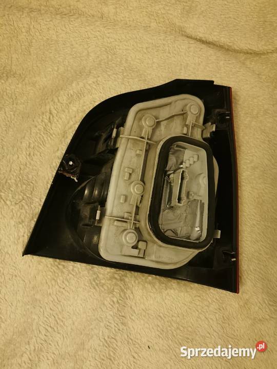 Lampa vw Polo lV 9N tylna 3 drzwi klosz mazowieckie Warszawa