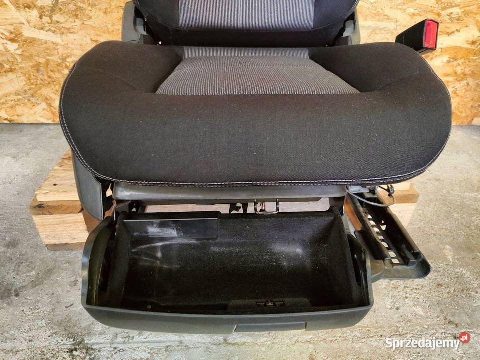 Fotel Prawy Pasażera Mercedes W212 Lift Fotele i kanapy wielkopolskie
