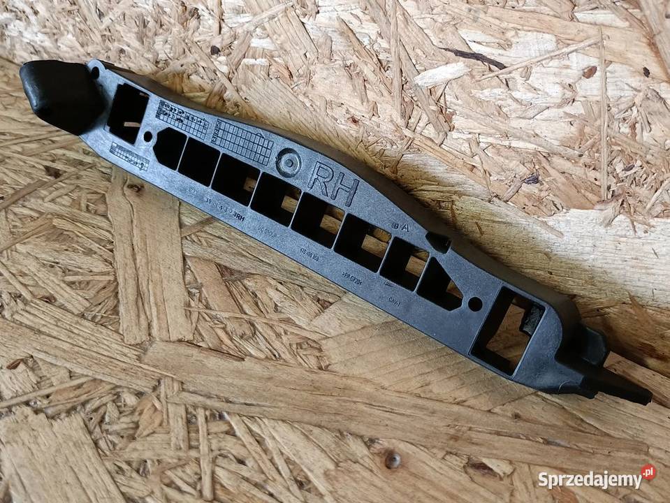 OPEL CORSA E ŚLIZG ZDERZAKA PRAWY PRZÓD 39014303 osobowe