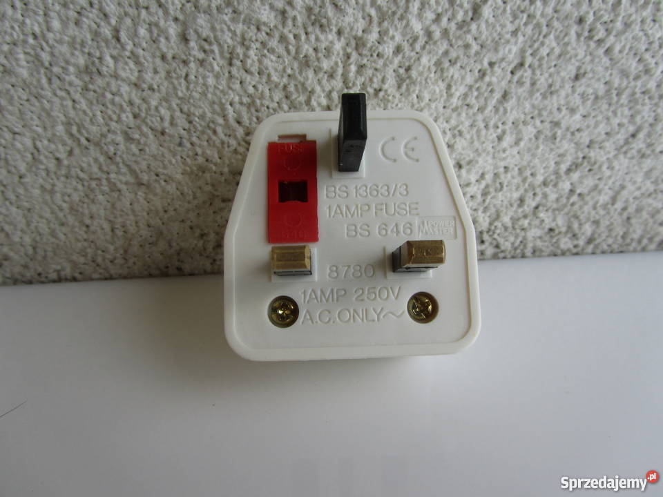 Adapter podróżny UK typ BS 13633 bezpiecznik 1A Olecko sprzedam