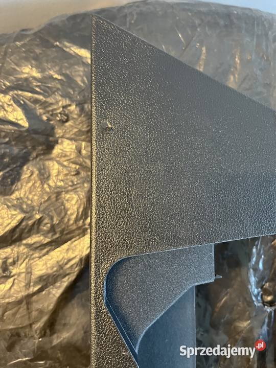 Plastiki do bagażnika Golf VIII kombi sprzedam