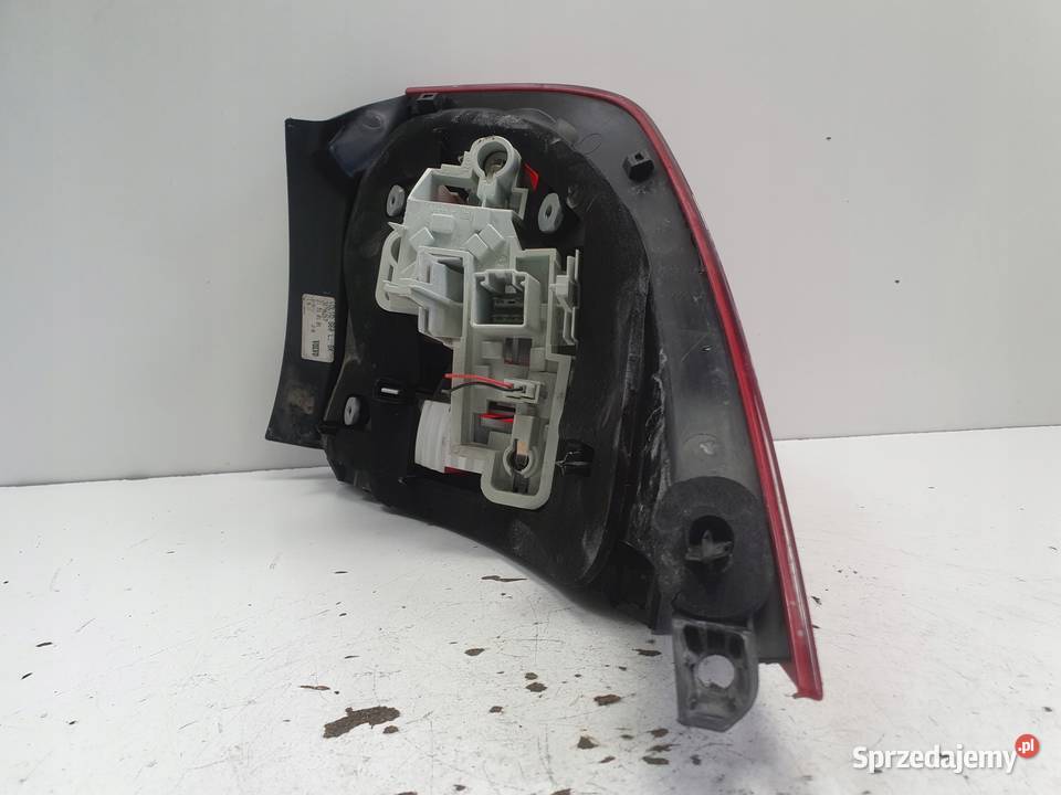 Volvo S60 II 1013r TYLNIA TYLNA LAMPA LEWA lewy osobowe Janów