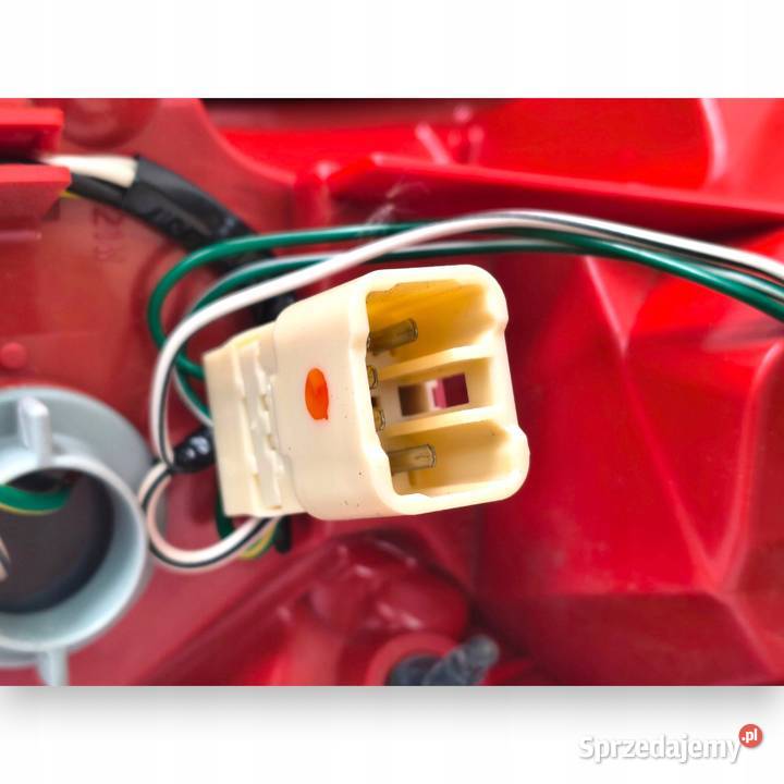 LAMPA LEWA Toyota RAV4 III LIFT 20082010 tylna Chełm sprzedam