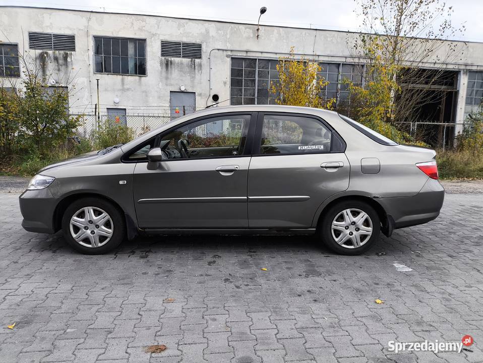 Honda City 14 2005 sedan Toruń
