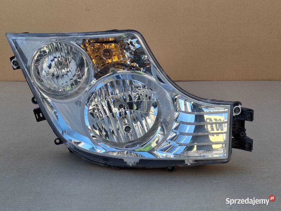 MERCEDES ACTROS MP4 REFLEKTOR PRAWY LAMPA PRAWA Bieleń sprzedam