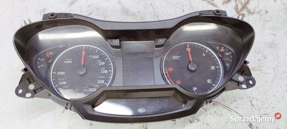 LICZNIK ZEGARY AUDI A4 B8 20 TDI 8K0920980B UK śląskie Przystajń