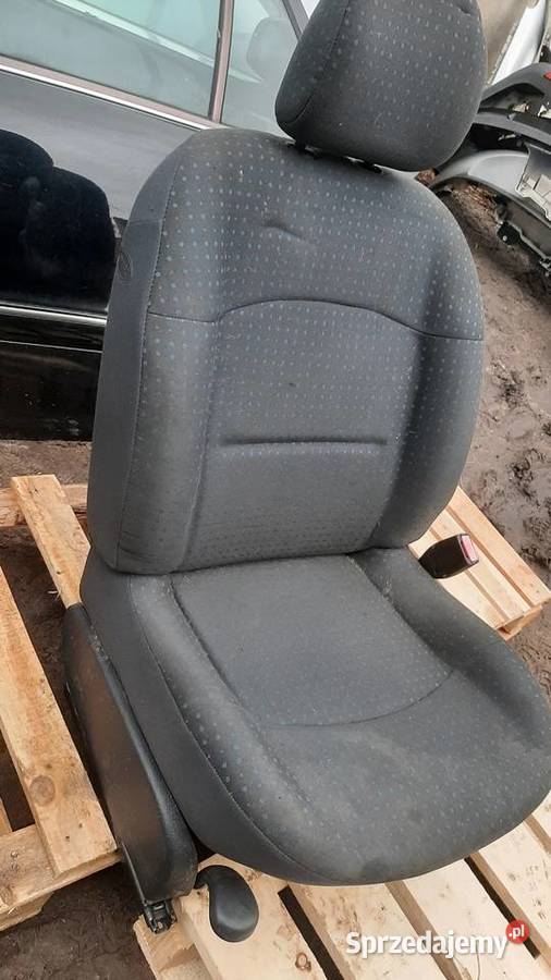 fotel przędni prawy przód renault Clio II FL dolnośląskie Dębno