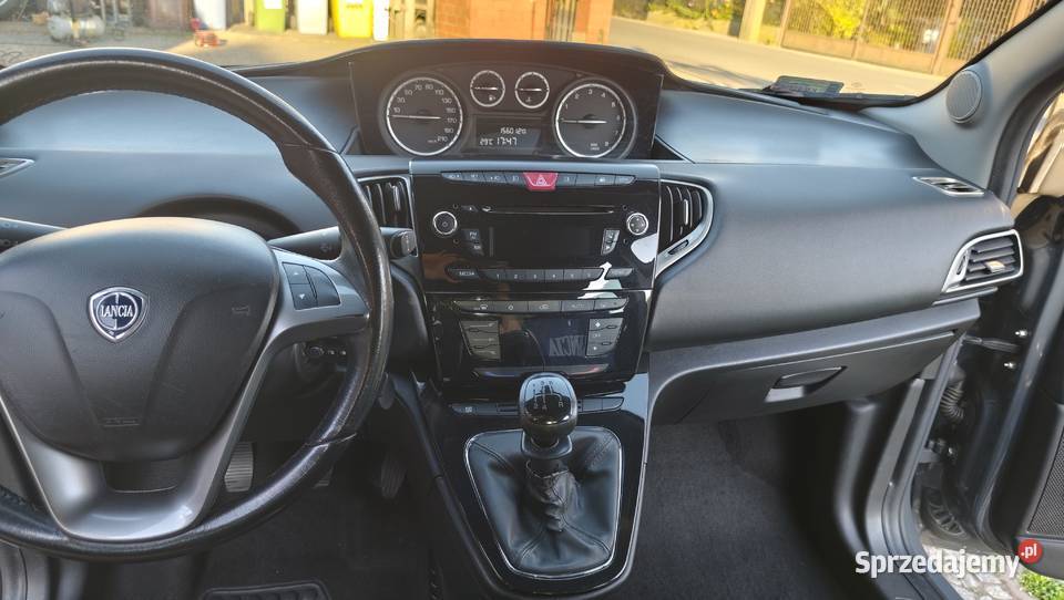 Lancia Ypsilon 12 69 2014r Salon Polska Wrocław sprzedam