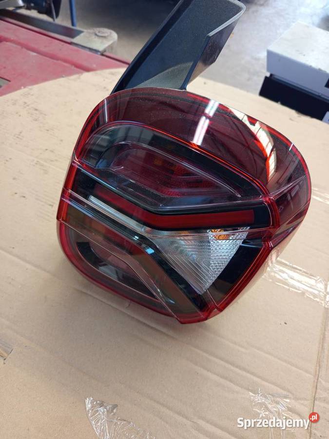 Lampa tylna prawa Dacia daster 2 orginalna Rzeszów sprzedam