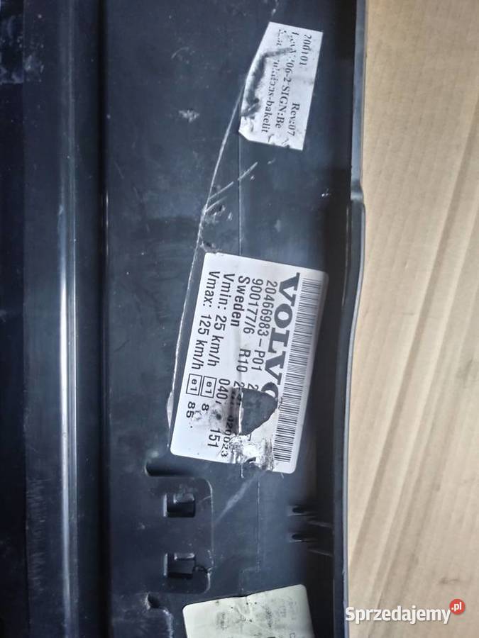 Licznik zegary 2046983 Volvo FH FM Wyposażenie wnętrza świętokrzyskie Staszów