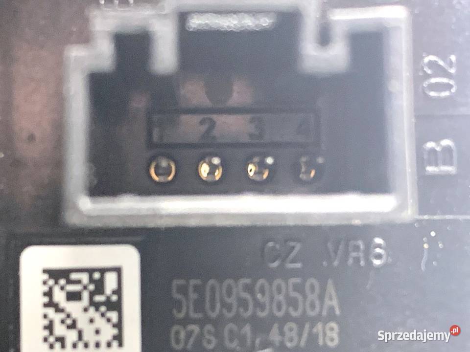 PRZEŁĄCZNIK SZYB SKODA FABIA III 5E0959858A