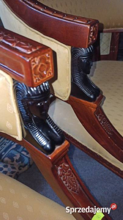 fotel kubelkowy Berżera z popiersiami kobiety pomorskie