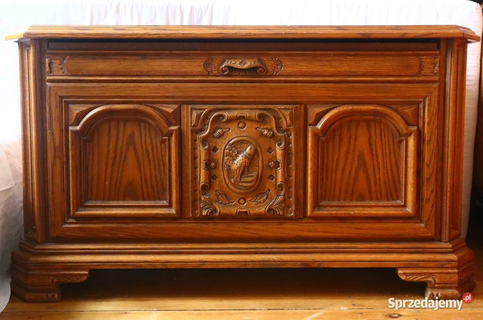 Duża drewniana rzeźbiona komoda skrzynia Gdańsk
