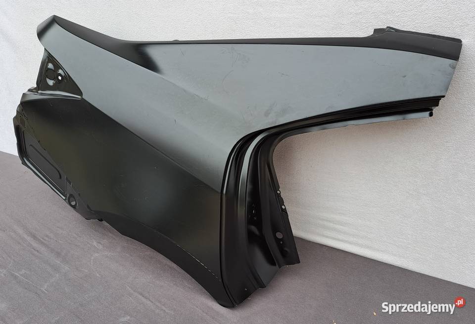 Błotnik tylny prawy Toyota Corolla E16 Sedan Mielęcin