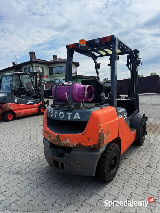 wózek widłowy TOYOTA 028FGF30 LPG 3000 330m Wózki widłowe Działoszyn