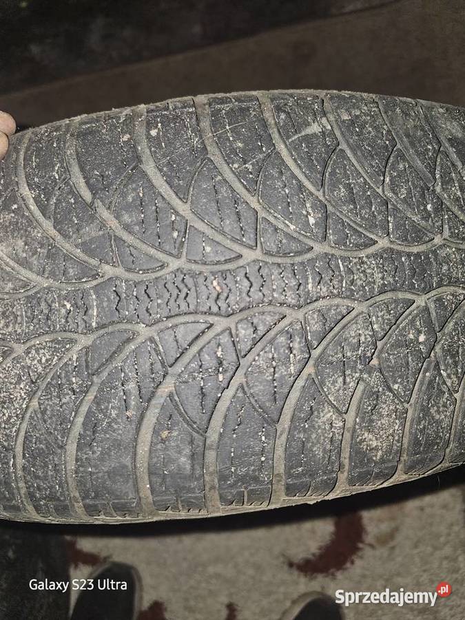 Cztery felgi z oponami zimowymi warmińsko-mazurskie