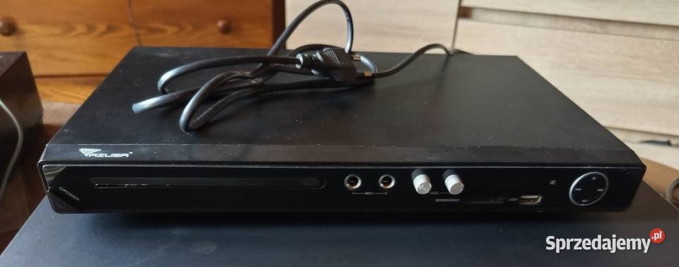 Dwa magnetowidy dekoder polsat i odtwarzacz dvd