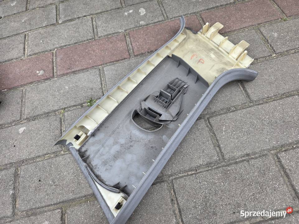 Listwa słupka prawa A4B6 8E0867244 Iława