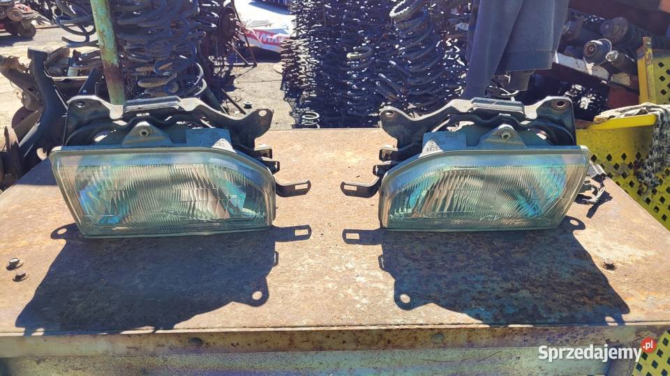 Lampy przednie Mazda 121 lampy przednie Łagów