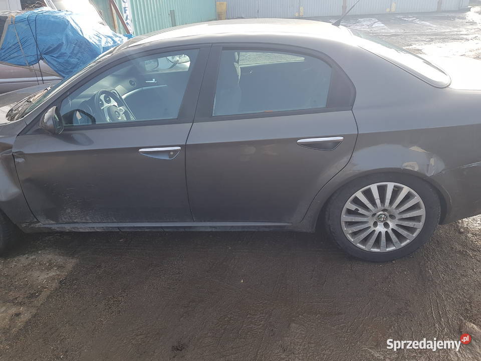 Okazyjnie uszkodzona alfa 159 Warszawa