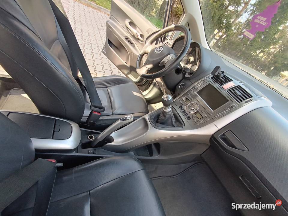 Auris D4D bogato wyposażony Dębica
