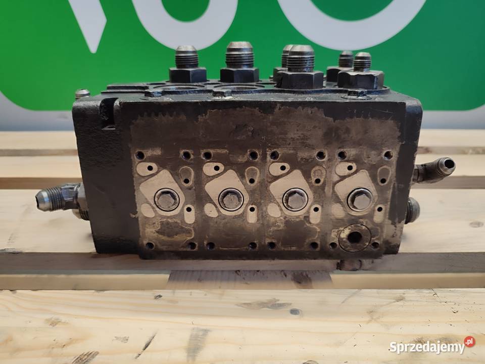 Rozdzielacz hydrauliczny 161B0014 319D28348