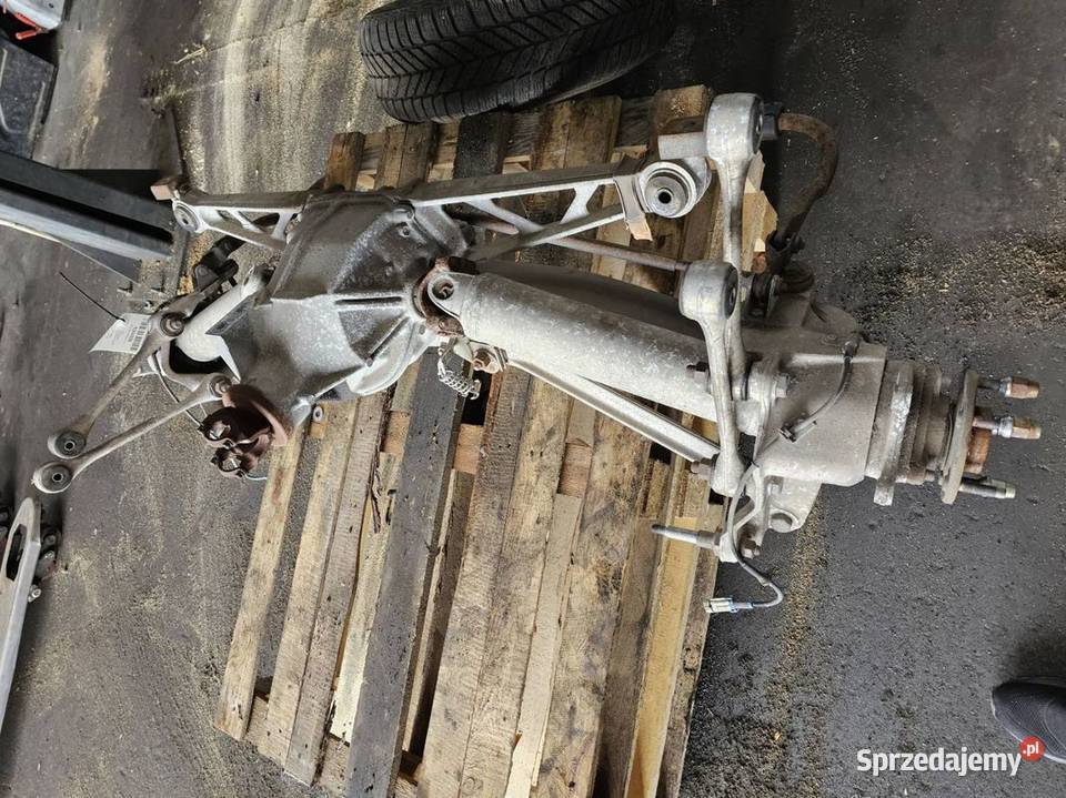 ZWROTNICA LEWA TYŁ CHEVROLET CORVETTE C4 LIFT Pozostałe