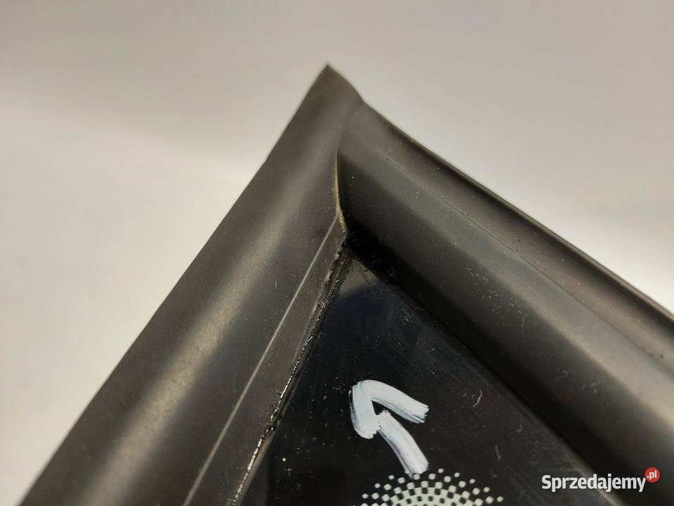 VW ID4 11A 2024r SUV 5D SZYBA KAROSERYJNA PRAWY