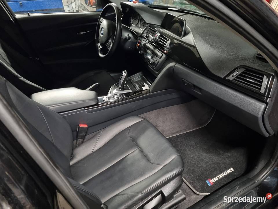 BMW 318 D F31 2013 światła do jazdy dziennej