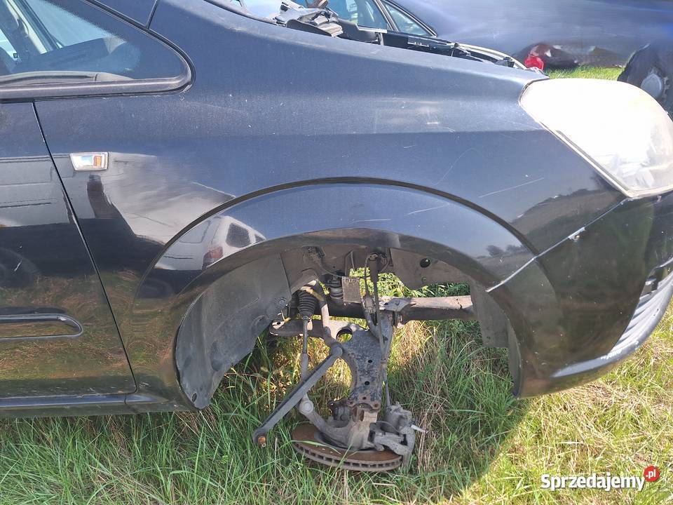 Błotnik Prawy Przedni Opel Zafira B osobowe Wisznice