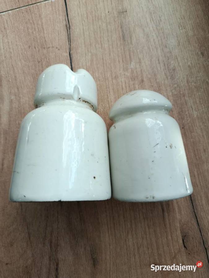 Sprzedam dwa stare izolatory 13 i 10 Choszczno