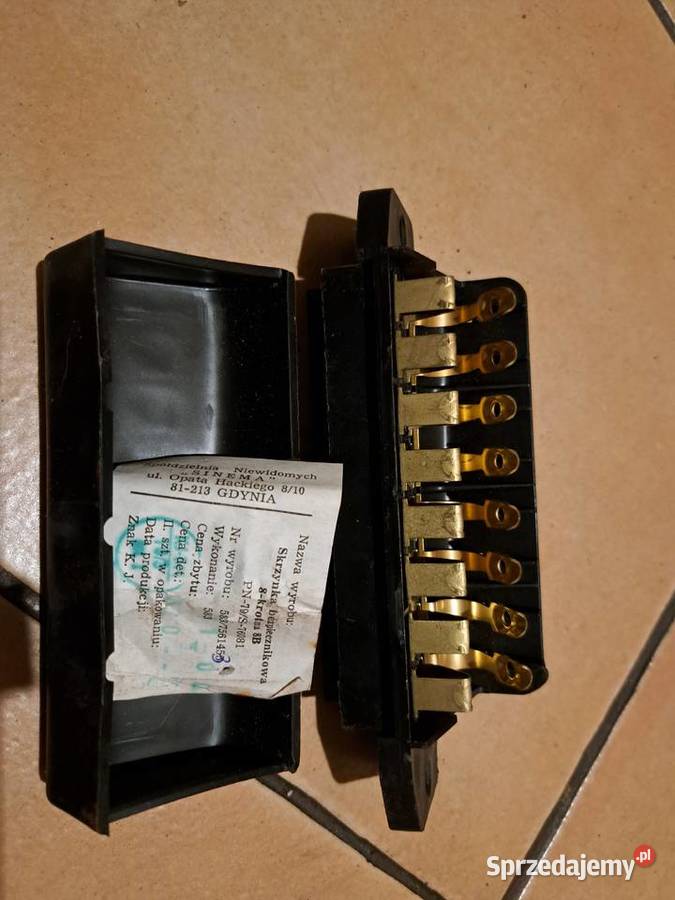 Skrzynka bezpieczników Fiat126p Leszno sprzedam