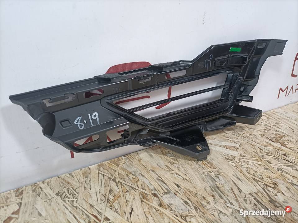 VOLVO XC60 II LIFT RDESIGN KRATKA ZDERZAKA PRAWY Pleszew