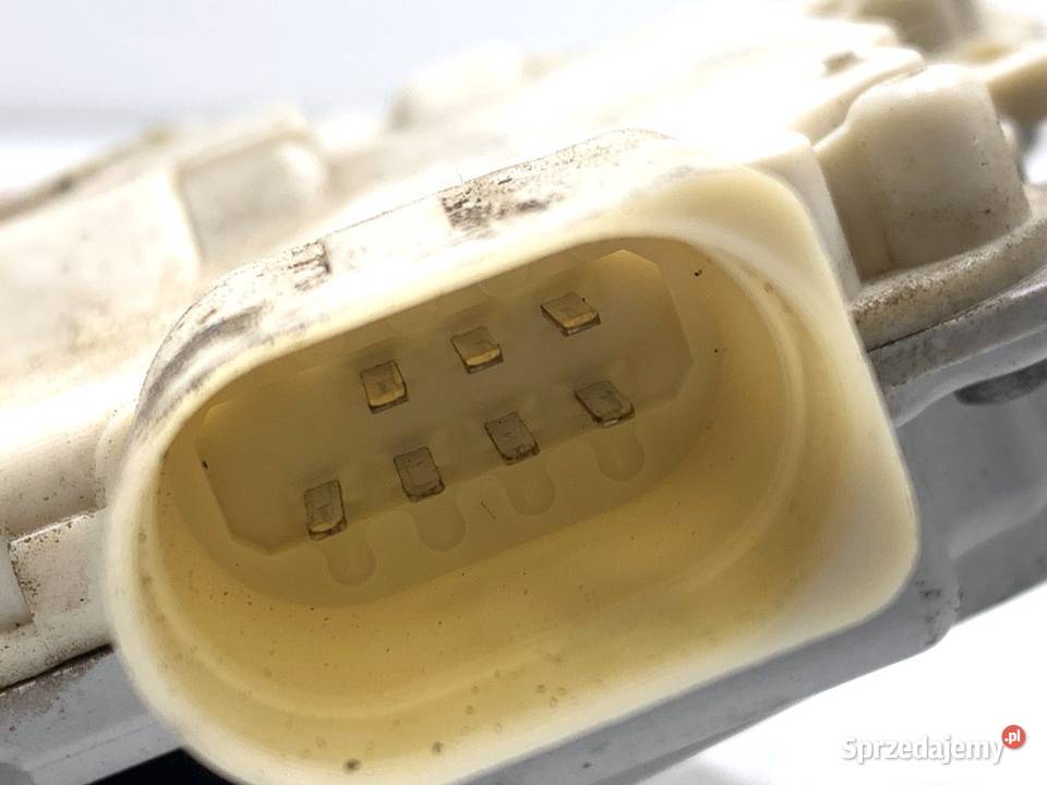 ZAMEK DRZWI PRAWY TYŁ AUDI A6 C6 Hatchback