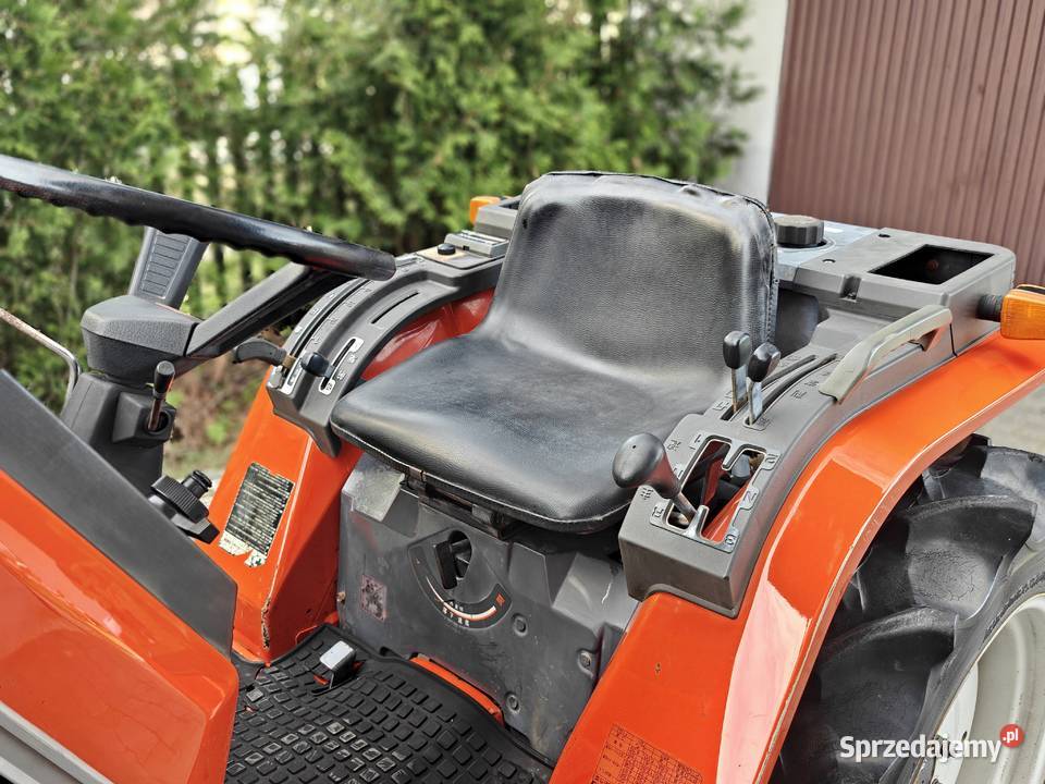 Kubota Aste A19 4x4 Traktor Ciągnik Japoński małopolskie Bolęcin