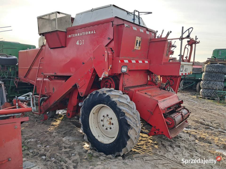 Kombajn International 431 na części 321 silnik Radom