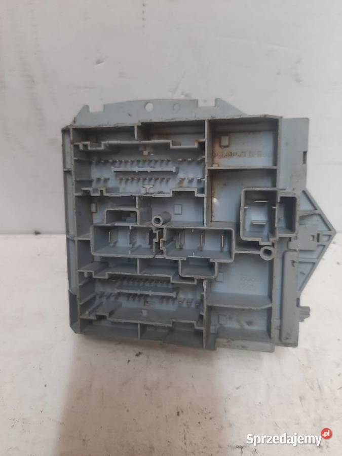 Fiat Idea 13 MJ skrzynka bezpieczników 51739427 osobowe Ksawerów