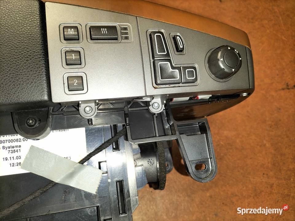 Podłokietnik centralny ze schowlkiem BMW E65 E66 Poręba