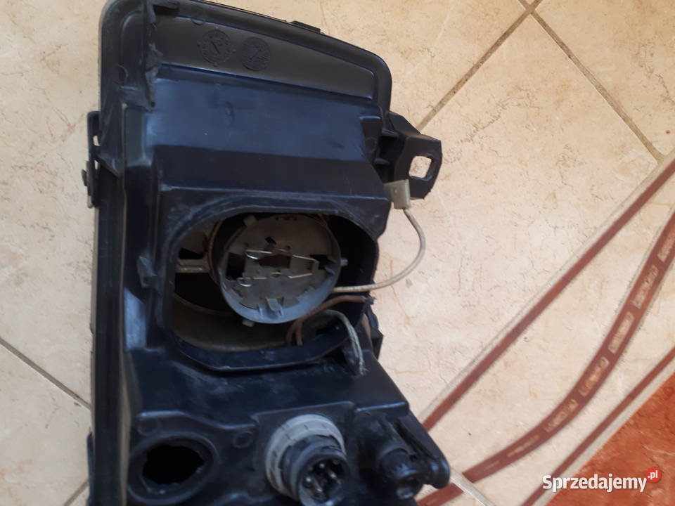 LAMPY BMW E36 SOCZEWKA NA CZĘŚCI Czyżowice