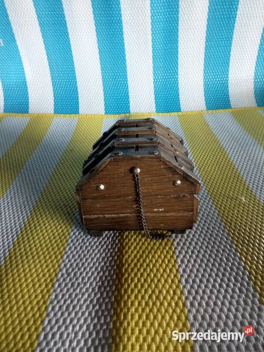 Szkatułkę sprzedam Borówno