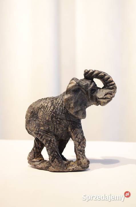 Słoń rzeźba z kamienia Lębork