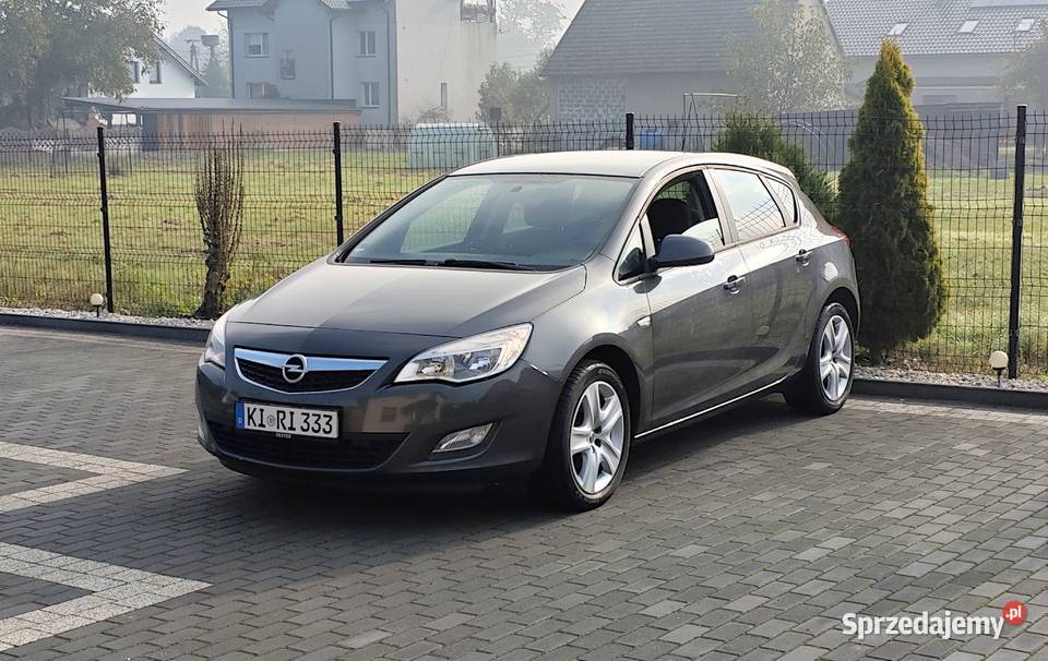 Opel Astra 14T Benzyna Turbo dobrze wyposażona Opel śląskie Wola sprzedam