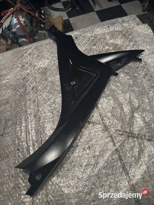 Owiewka Osłona Nakładka Suzuki GSXR GSXS 125 M62 Poznań sprzedam