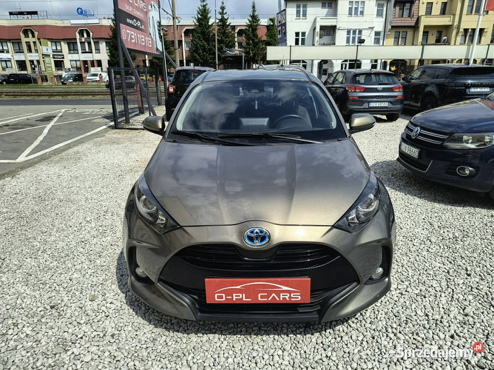 Toyota Yaris Toyota Yaris Salon mały przebieg IV hybryda Bydgoszcz