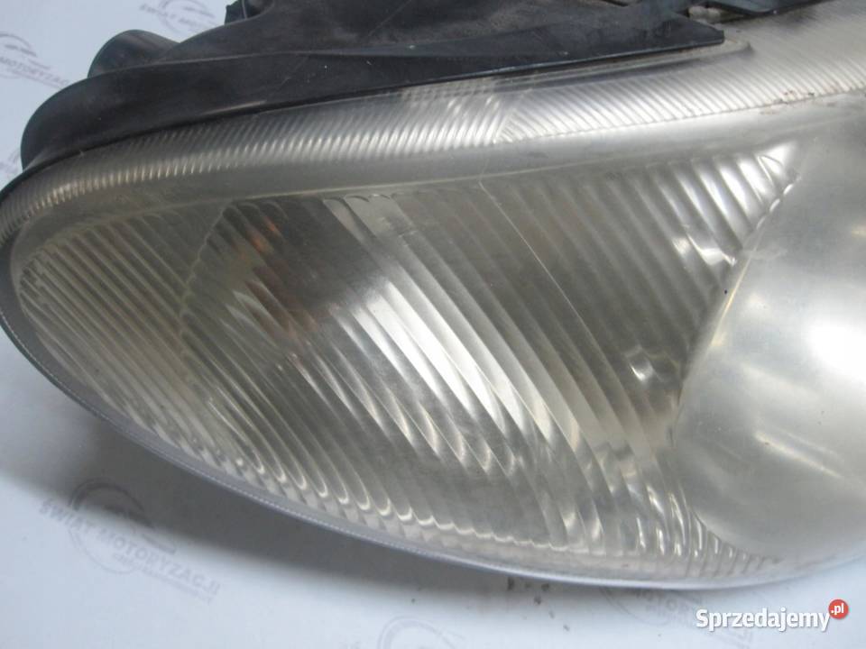 GRAND VOYAGER IV 06r lampa prawa przód