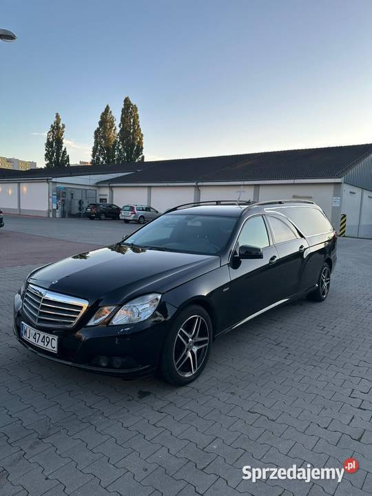 Mercedes W212 E klasa KARAWAN 2011 R Tłuszcz