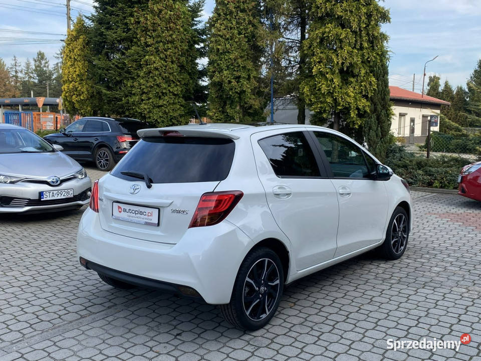 Toyota Yaris Rezerwacja III 20112019 benzyna Tarnowskie Góry