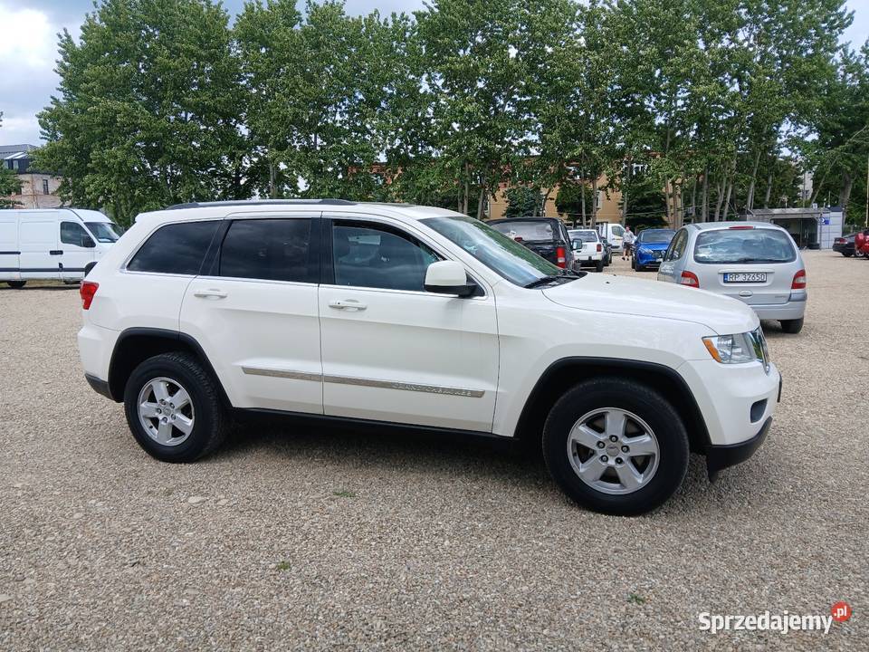 Jeep grand cherokee wk2 36 ładny zarejestrowany biały podkarpackie Przemyśl
